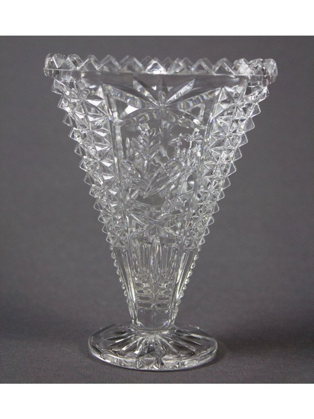 Vintage Hofbauer Byrdes Crystal Clear Fan-Shaped Mini Vase Germany 3.75"